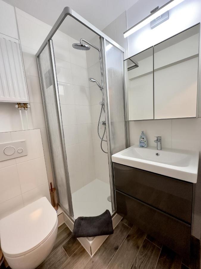 Apartment Fuer 3 Gaeste Mit Kostenlosen Parkplaetzen Und Lift 하노버 외부 사진