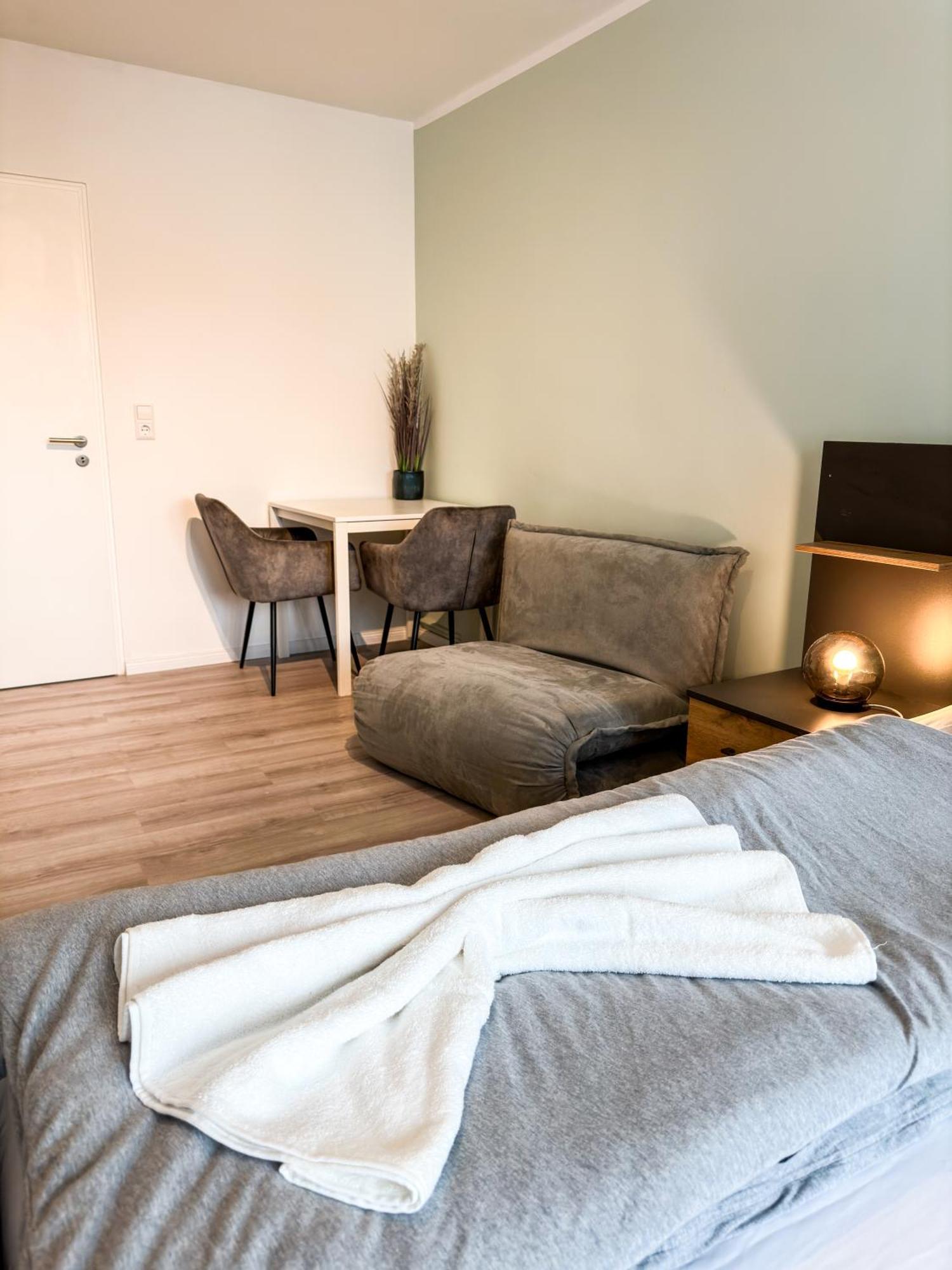Apartment Fuer 3 Gaeste Mit Kostenlosen Parkplaetzen Und Lift 하노버 외부 사진